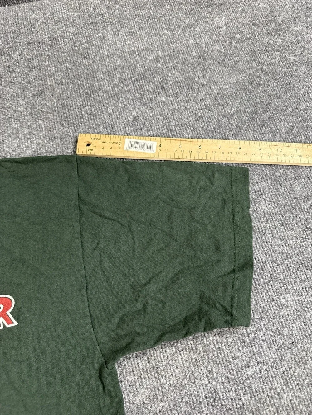 Vintage Gildan Santaâs Helper Christmas Cheer Green Graphic T Shirt Mens Large